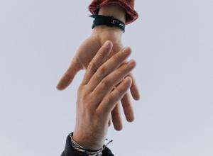 mh plan ditched Hands loosing grip